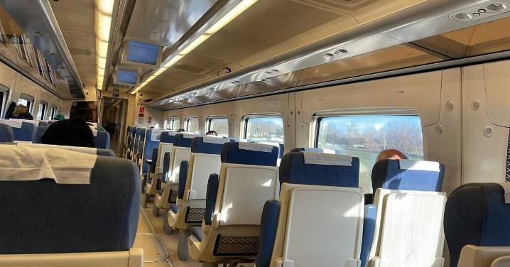 Continúa suspendida la circulación ferroviaria entre Salamanca y Madrid por el incendio en Ávila