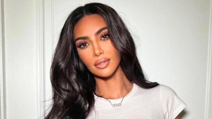 Kim Kardashian viaja a México para realizarse tratamiento