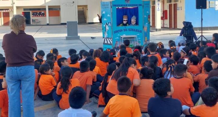 Más de 9 mil escolares aprendieron las reglas de seguridad vial con show de títeres en Trujillo