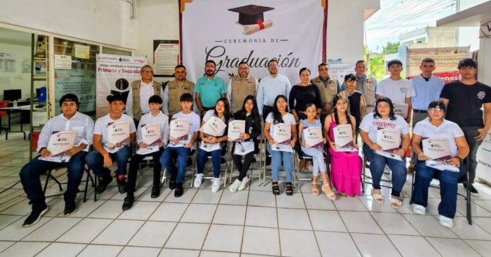 Escala Colima 7 posiciones a nivel nacional en alfabetización