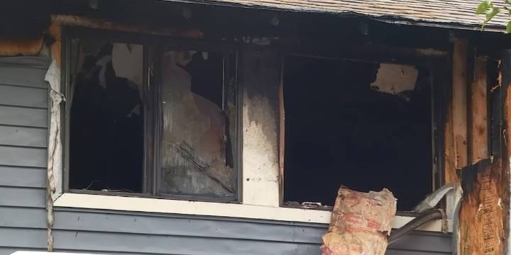 Crews respond to early morning apartment fire in Gresham