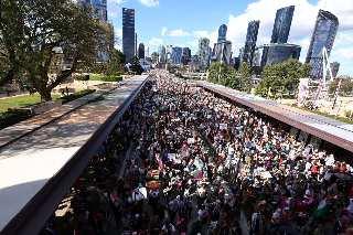 Miles de personas manifiestan a favor de Palestina en Australia
