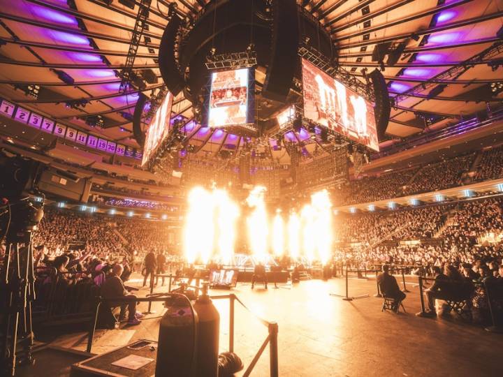 It started with friends at home. Now Dungeons & Dragons is in its stadium era.