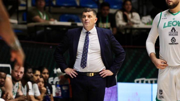 Abejas de León anuncia la salida del coach Javier Muñoz
