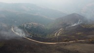 El lamento de los vecinos de Cangas del Narcea asolados por los incendios: "Esto se veía venir"