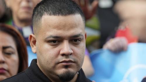 Kilmar Ábrego García solicita asilo en EEUU, con la esperanza de evitar su deportación a Uganda