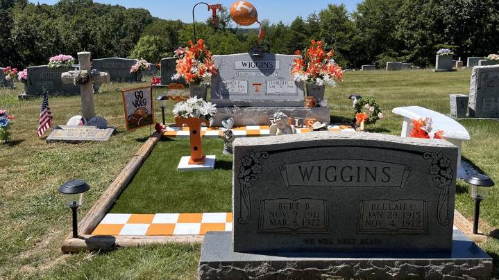 Family decorated dad's gravesite to honor his love for the Vols