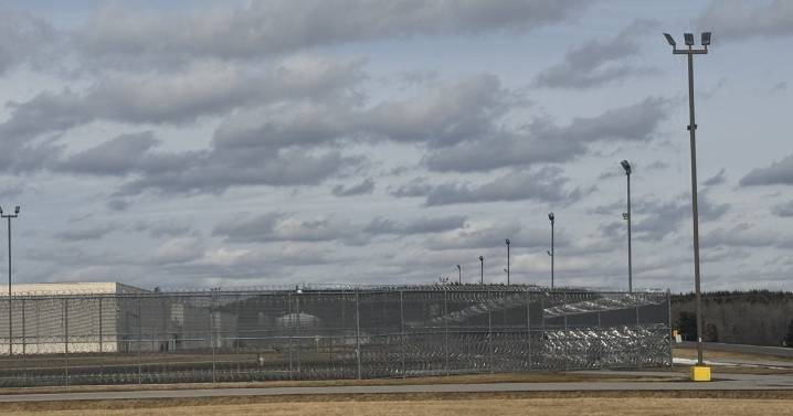 Immigration activists call for shutdown of Pennsylvania ICE detention center following death of detainee
