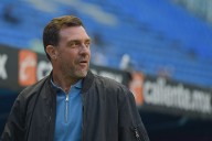 Pablo Guede deja su cargo como entrenador del Puebla