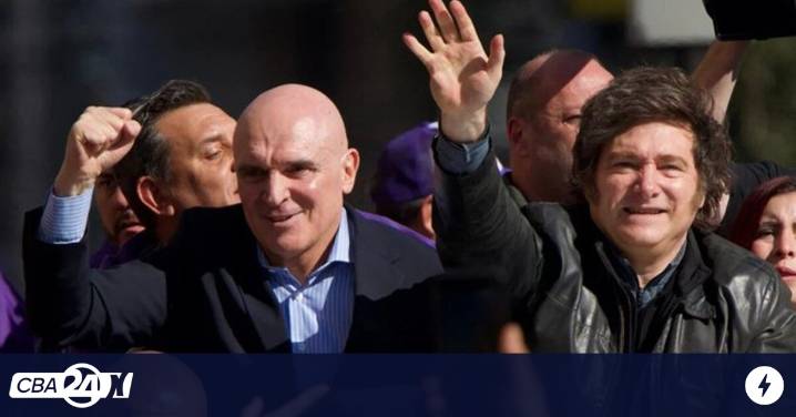 Caravana fallida: Javier Milei fue evacuado de emergencia en Lomas de Zamora