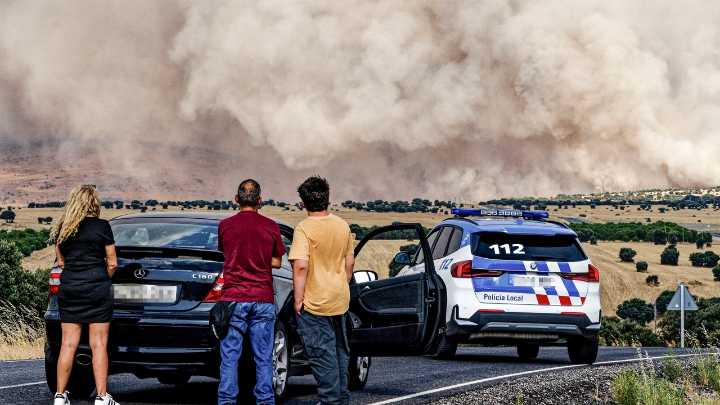 Cara y cruz con los incendios: la lluvia da una pequeña tregua en Picos de Europa pero preocupan las llamas en Jarilla