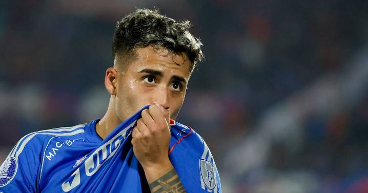 Lucas Assadi pone mesura tras el triunfo de la U ante Independiente: “Dimos el primer paso, pero no nos debemos conformar”