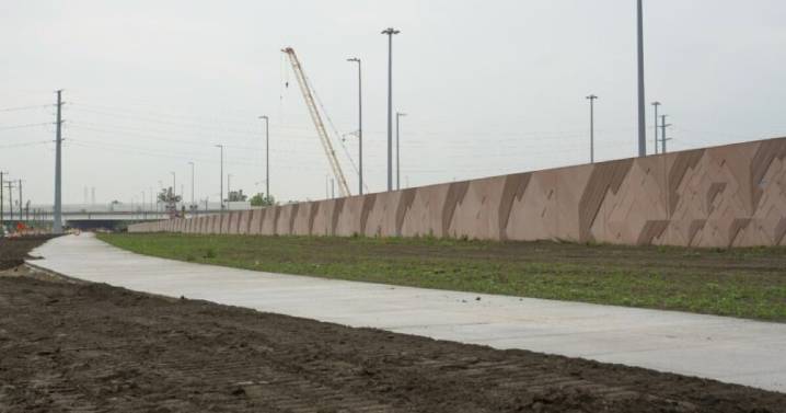 Jefferson Barrier Wall completed for Gordie Howe International Bridge