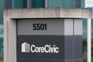 ICE y tráfico de drogas: el caso que involucra a CoreCivic (podcast)