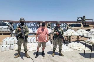 Aseguran cargamento con 938 kilos de cristal en Sonora