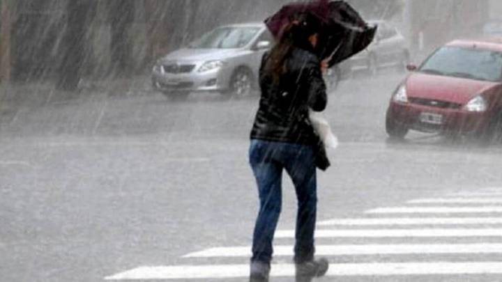 Alerta naranja por lluvias y tormentas fuertes en la Ciudad de Buenos Aires, el Conurbano y tres provincias