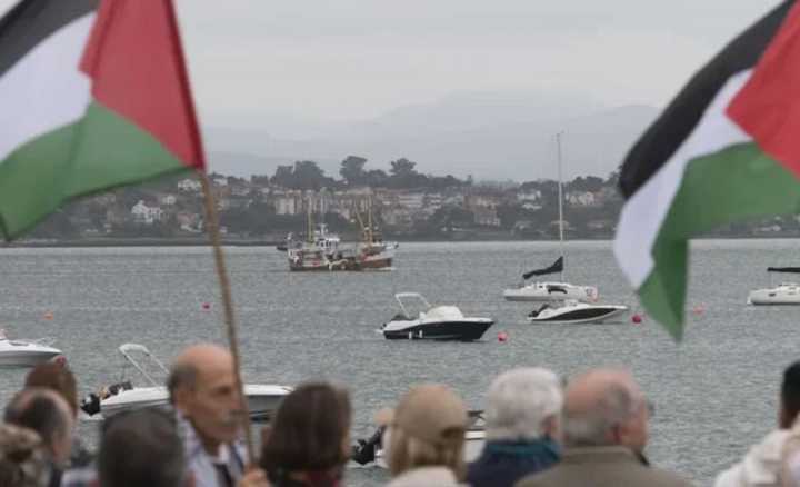 La mayor flotilla civil internacional en apoyo a Gaza parte desde Barcelona