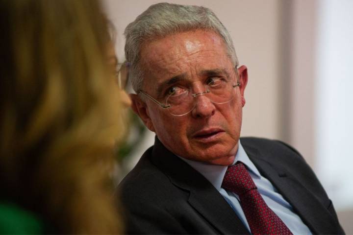 Álvaro Uribe presentó tutela para frenar detención domiciliaria, pero Tribunal negó medida provisional