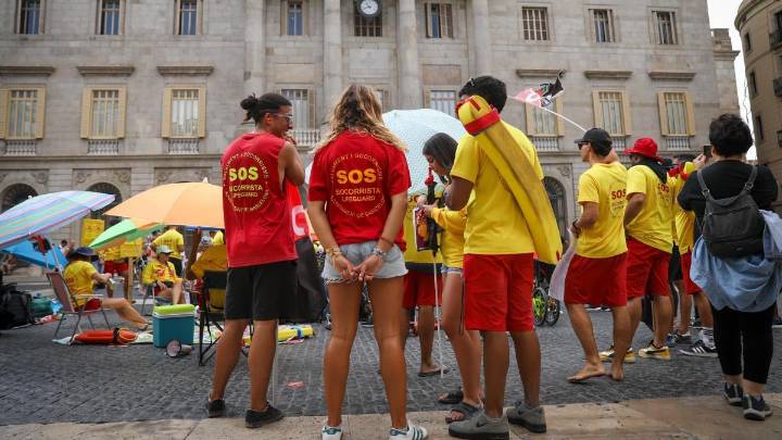 Desconvocada la huelga de socorristas en Barcelona tras 27 días de protesta