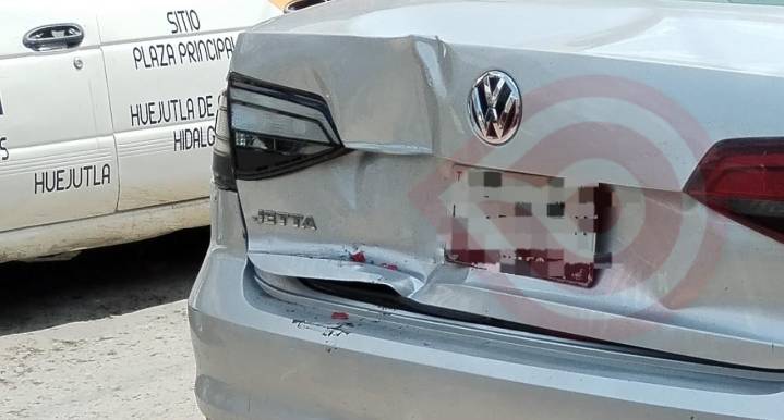 Motociclista impactó con un automóvil