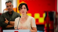 Ayuso critica la "amenaza" del Gobierno de "imponer por la fuerza" y "sin diálogo" el reparto de menas