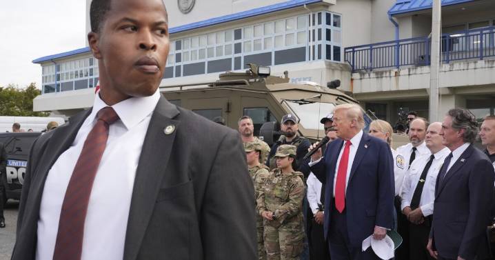 Trump delivers pizza to National Guard working on his DC crackdown