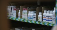 Deuda de 40 mil mdp del Gobierno ‘enfría’ interés de farmacéuticas en próxima compra de medicamentos