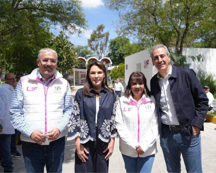Entregan Pepe Chedraui y MariElise Budib aparatos auditivos a personas con discapacidad