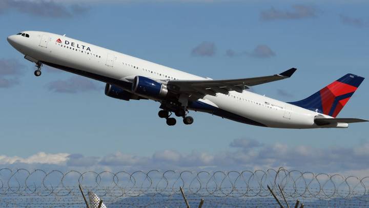 Delta flight from Orlando lands safely in Austin after wing flap breaks midair: FAA