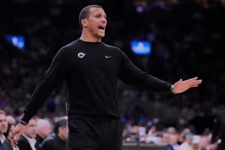 Celtics extiende contrato a entrenador Joe Mazzulla