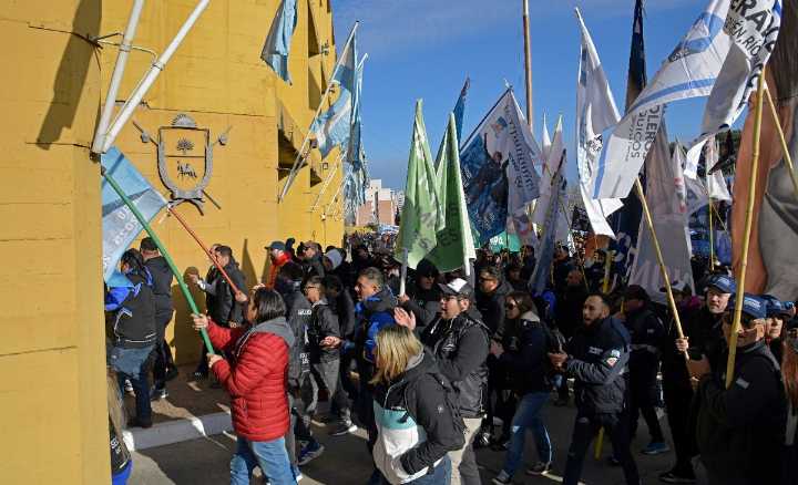 ¿La mano de Patricia Bullrich en una jornada histórica?