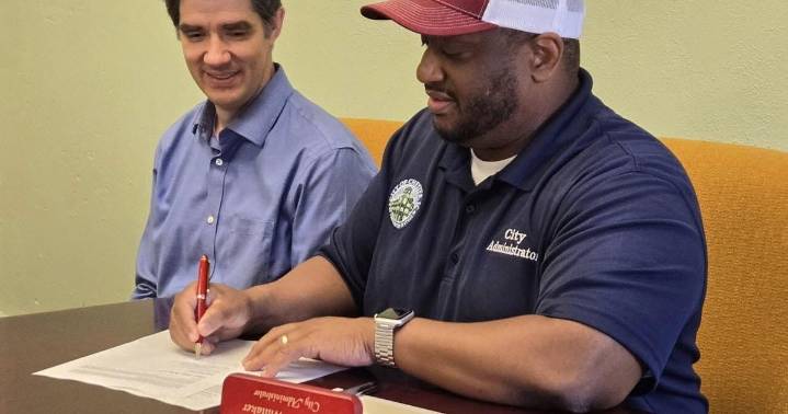 In unexpected vote, Chester council fires city administrator