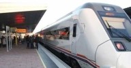 Reactivada la circulación de trenes de Salamanca a Madrid tras el incendio de Ávila