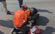 Llevan a hospital a menor tras caer de puente vehicular en Guadalupe; lo reportan grave