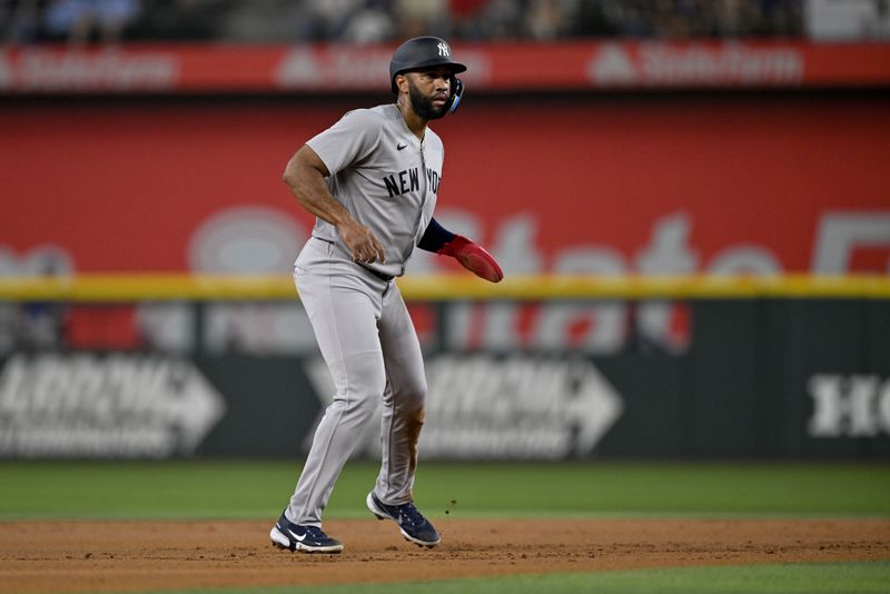Yankees activate 3B Amed Rosario (shoulder) from IL