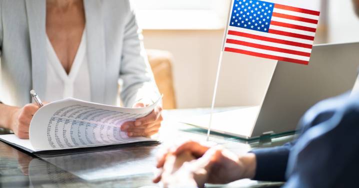 EU empezará a aplicar entrevistas para visa a menores de edad y adultos mayores