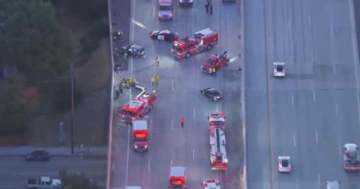 Crash on westbound 210 Freeway in Lakeview Terrace blocks all lanes