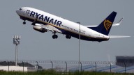 Arranca la huelga de los trabajadores de tierra de Ryanair este viernes, en pleno puente: fechas, horarios, aeropuertos afectados...