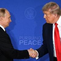 In high-stakes summit, Trump, not Putin, budges