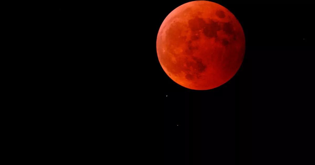 Blood Moon is coming to UK - where to see the total lunar eclipse within weeks