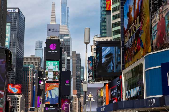 New York mulls Times Square casino; critics cite crowds, crime spikes