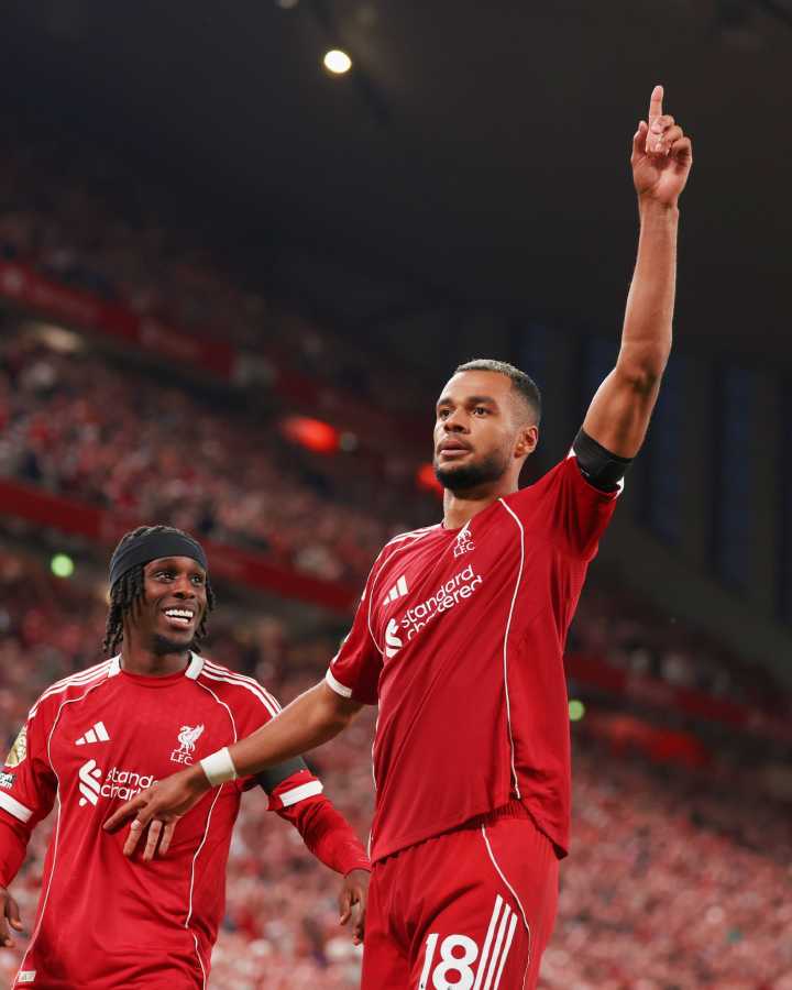 Liverpool goleó al Bournemouth 4-2 en estreno de la Premier League 2025