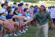 Tommy Fleetwood mantiene ventaja de un golpe en Memphis; Scottie Scheffler lo acecha