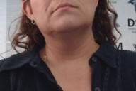 Detienen a mujer que conducía vehículo robado