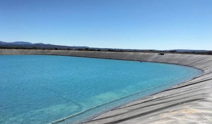 Los truferos de Sarrión estrenan el regadío social por fin y confían en una buena cosecha