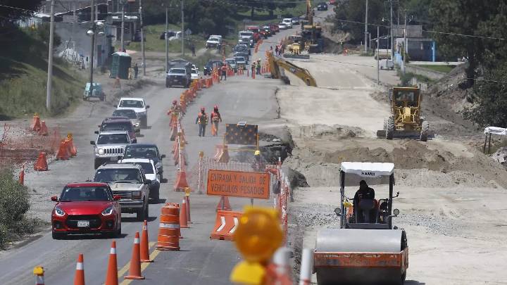 Tránsito lento en carretera Toluca-Ciudad Altamirano por obras de SEDENA