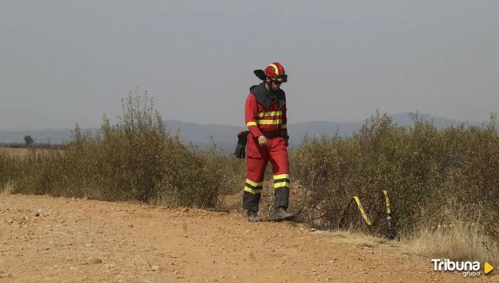 Robles no descarta más militares en los incendios, pero recuerda que solo para apoyo logístico
