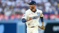 Dodgers’ Mookie Betts holds private meeting with Dave Roberts, Andrew Friedman