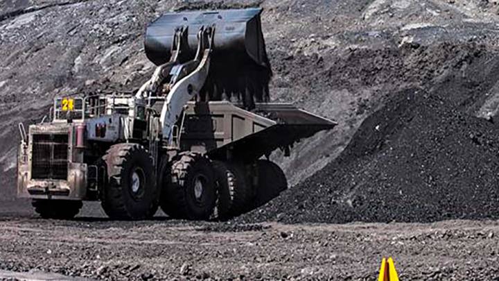 Petro intenta por segunda vez frenar ventas de carbón de Colombia a Israel