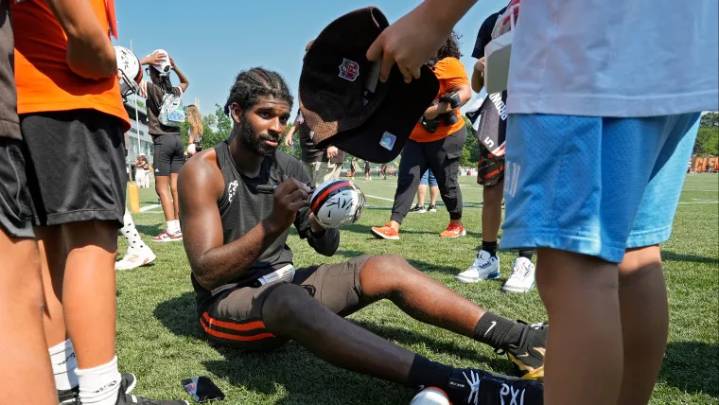 How much is Shedeur Sanders going to play tonight? Browns' rookie QB has huge opportunity